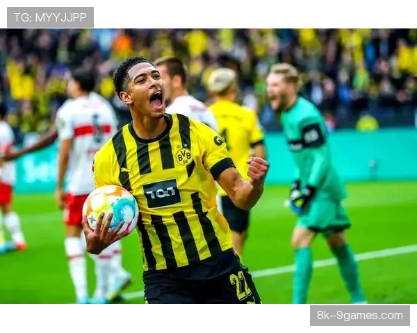 半场战报:拜仁慕尼黑2-0多特蒙德,穆西亚拉传射建功